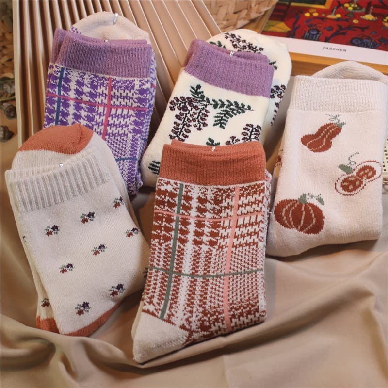 Outono inverno estilo japonês na moda meias femininas doce meados de tubo meias femininas coreano ins Houndstooth meias