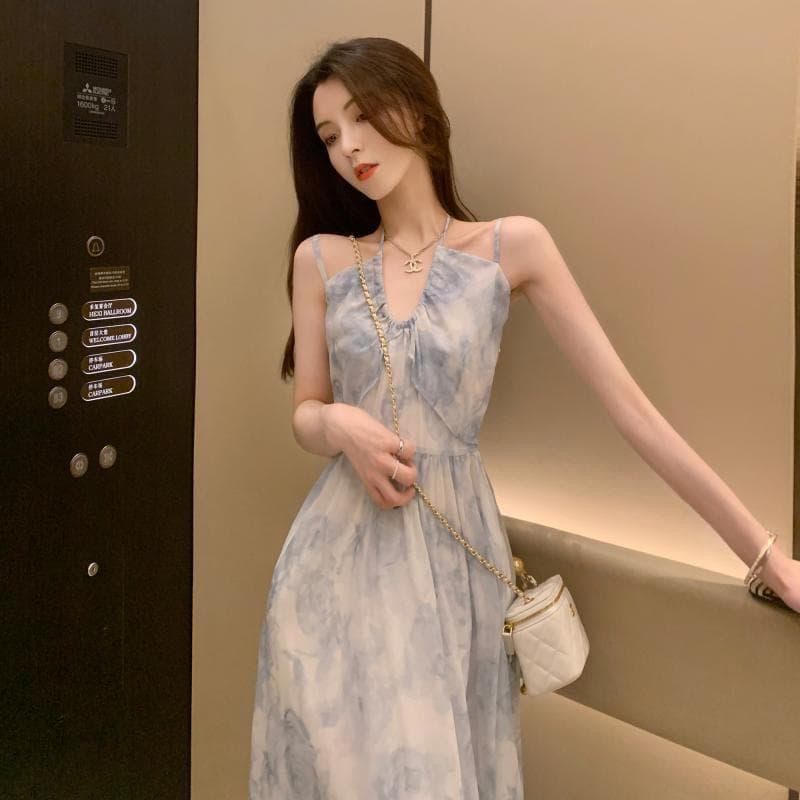 Super fada Halter vestido estilingue novo estilo vestido feminino verão High-End sem mangas primeiro amor Tie-Dye cintur