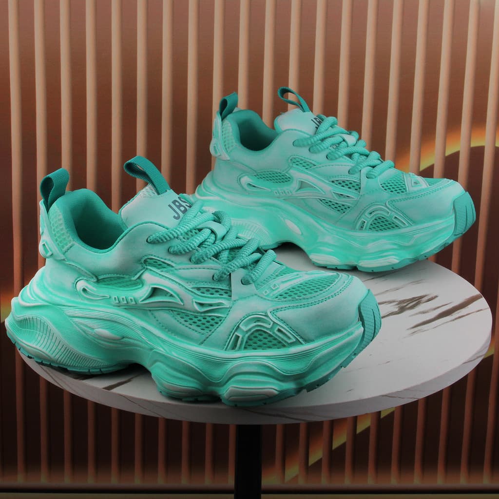Sapatos masculinos primavera 2026 novo estilo masculino de sola grossa aumentado pai sapatos esportivos casuais na moda