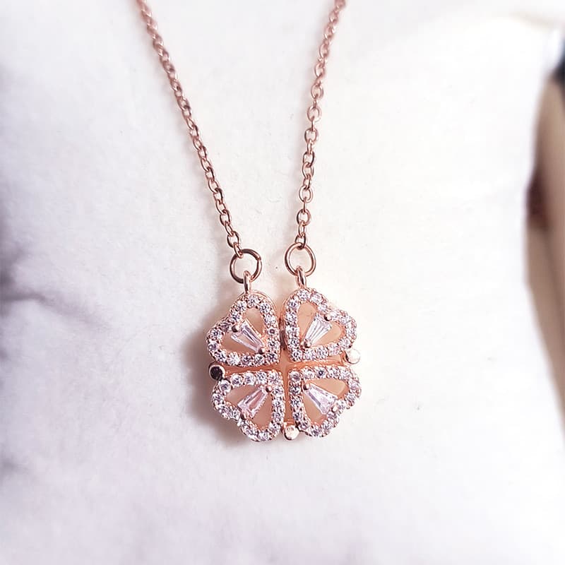 [Estilo Versátil] Colar feminino com design de trevo de quatro folhas, ideal para mulheres modernas