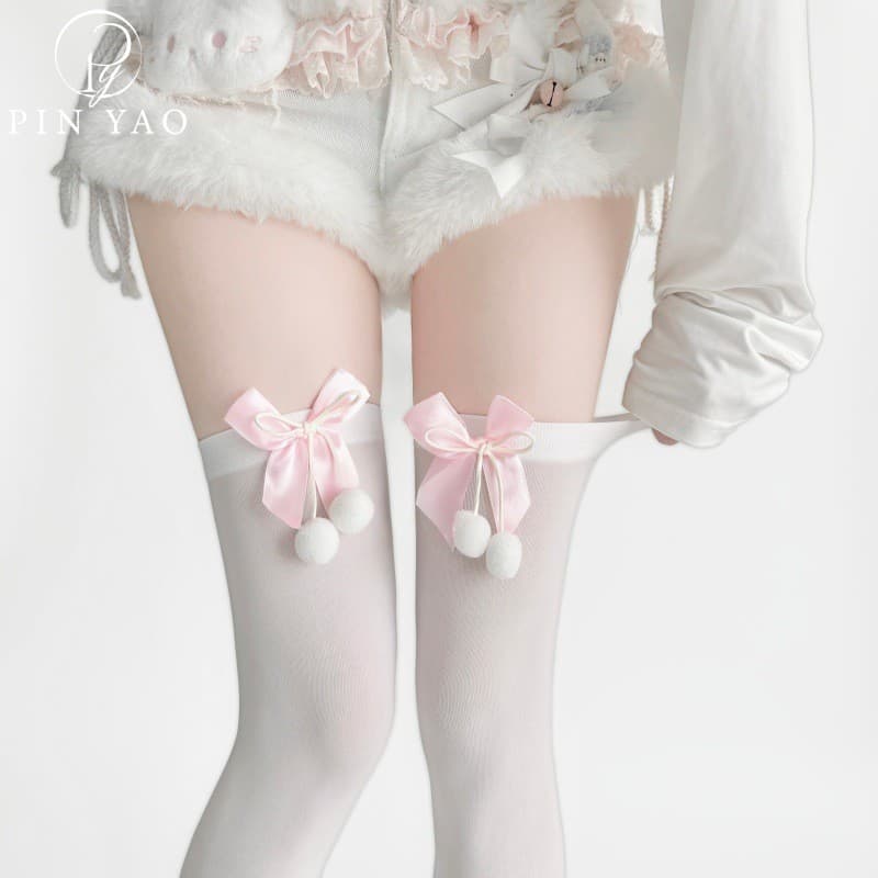 Meias longas acima do joelho com laço e pompom, no estilo Lolita, versáteis e de cor sólida, ideais para uso diário, dis