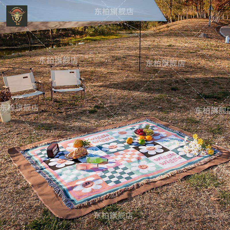 Caiwei's Picnic Mat Tapete à prova de umidade Tapete de acampamento ao ar livre Checkerboard Flower Tent Camping Toalha