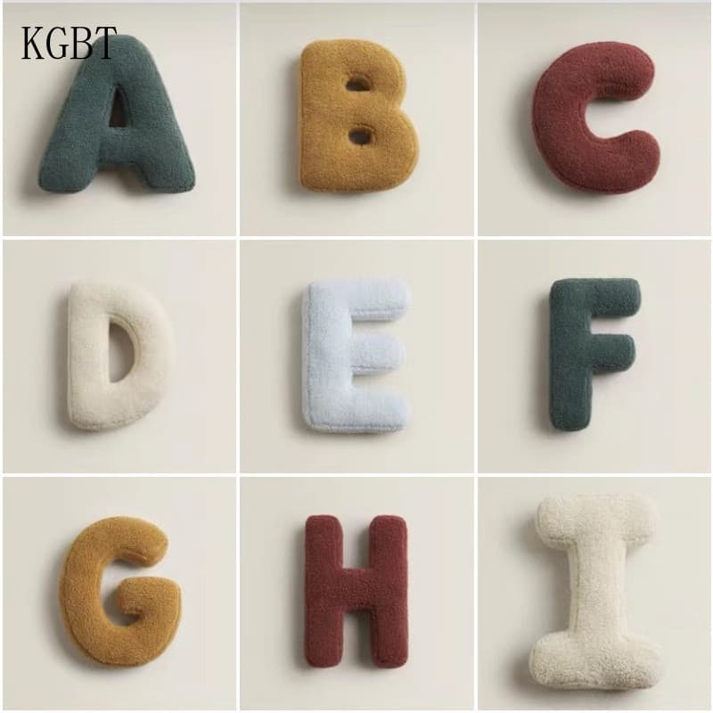 Almofadas Decorativas com Nome de Bebê em Letras Inglesas INS Nordic 26 para Quarto Infantil YVVP
