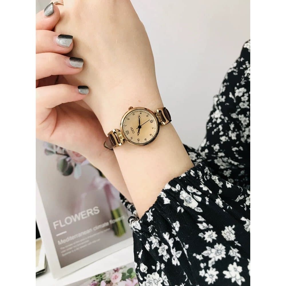 relogio feminino luxo relogio feminino Pequeno pequeno relógio marrom Retro relógio literário feminino 2026 novo estilo