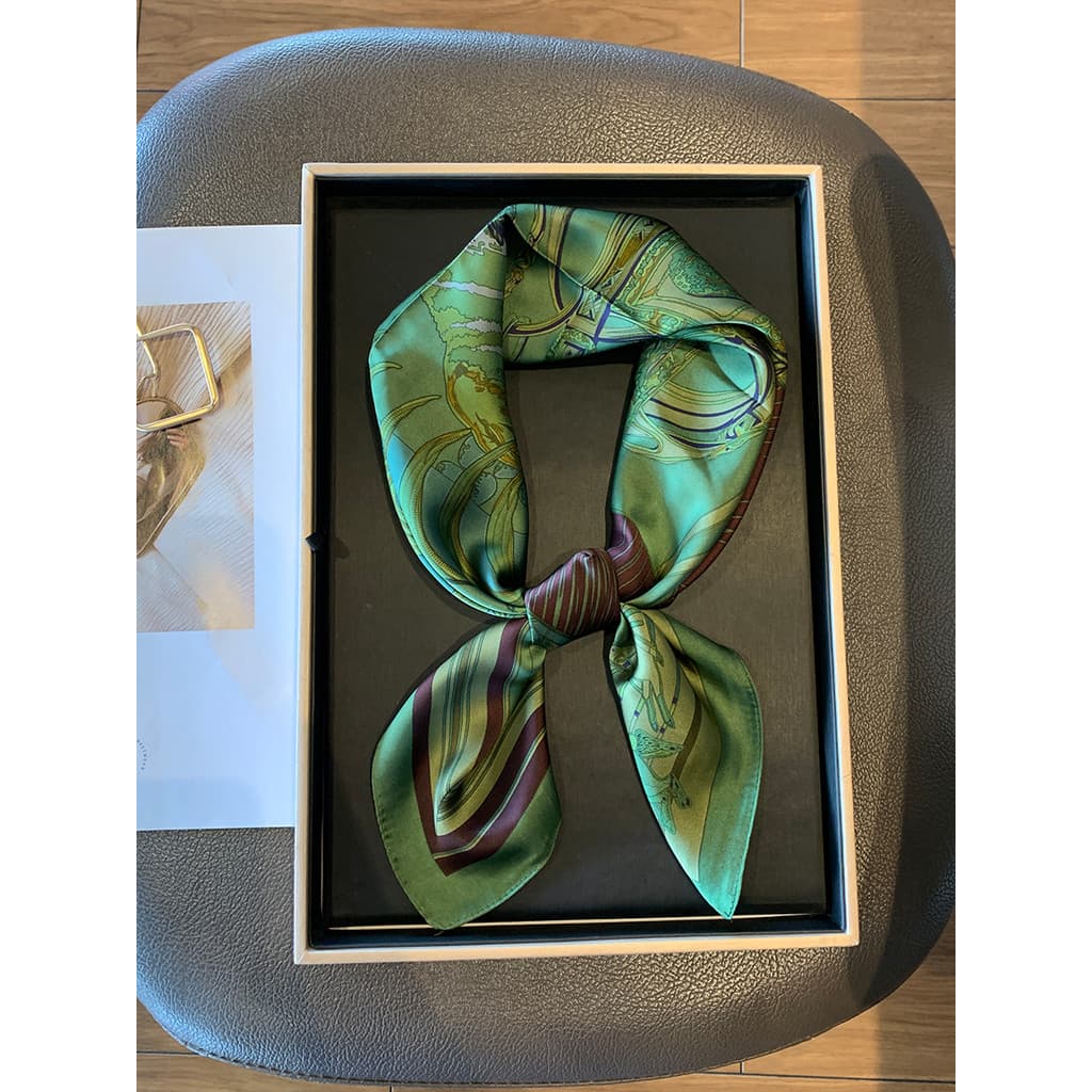 2023 novo estilo senhoras lenço de seda Retro High-End verde quadrado cachecol primavera outono combinando camisa decora