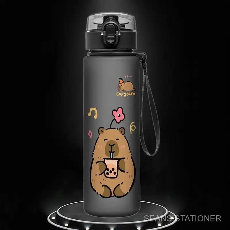 Copo Capybara, Design de Espuma Alegre, Manutenção da Temperatura, 560 ml, Resistente a Impactos, com Canudo e Torneira,