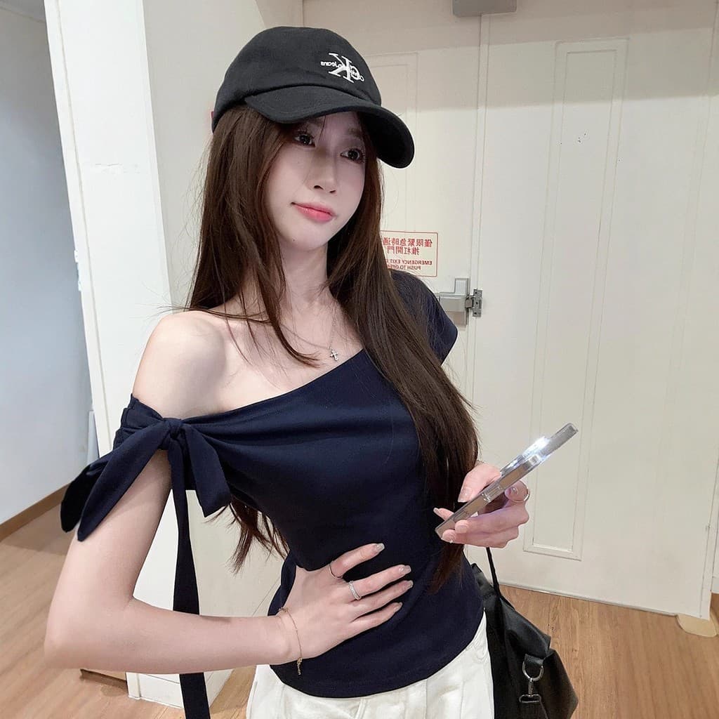 Ins quente menina rendas ombro de manga curta camiseta 2026 verão novo estilo mais magro olhar magro-ajuste elegante cur