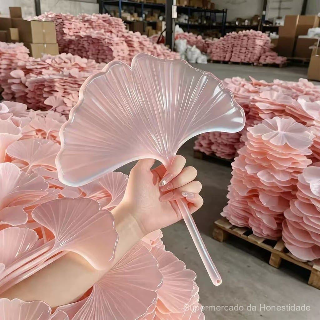 O leque é fresco e durável no verão, um grande leque de mão reforçado feito de folhas de ginkgo, resistente a quedas, le