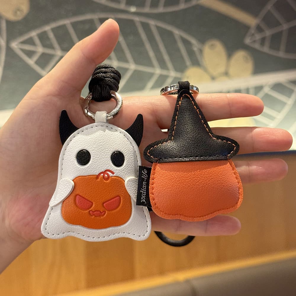 Chaveiro de couro criativo com tema de Halloween, enfeites de bolsa de casal, padrões de abóbora e fantasma, pequenos pr