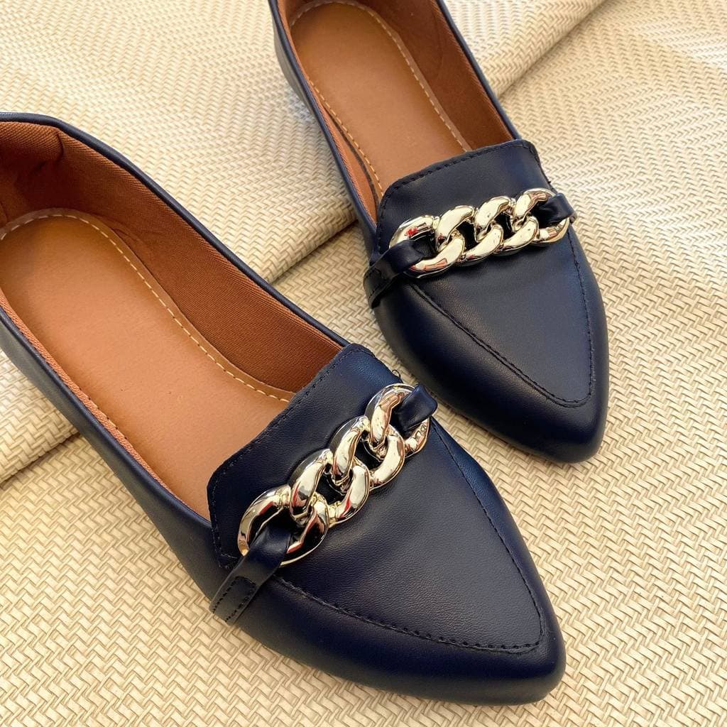 Sapatilha Mocassim Feminina Preta Com Corrente Dourada