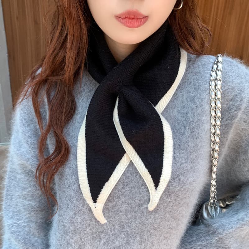 Outono inverno estilo grosso buraco-piercing malha triângulo cachecol jovens Commuter estilo decoração All-match pequeno