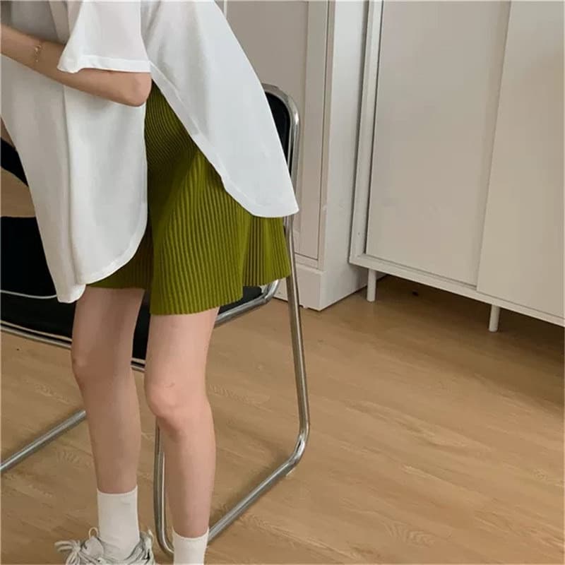 Tamanho grande plissado cintura alta mais magro olhar Shorts feminino verão solto exterior usar em linha reta gordura mm