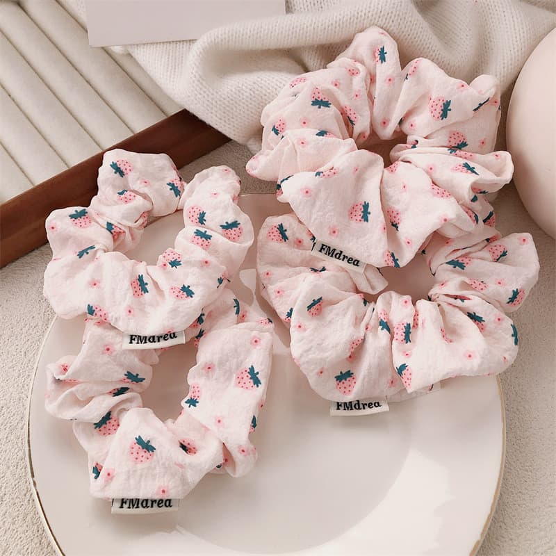 [Estoque pronto] Laço de cabelo elástico de morango pequeno fresco doce laço de cabelo menina coração bola cabeça elásti