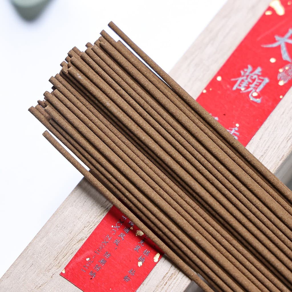 Galo Daguan Agarwood Thread Incenso Um pouco picante Medicina de resfriamento Sensação suave Fragrância de leite doce Sâ