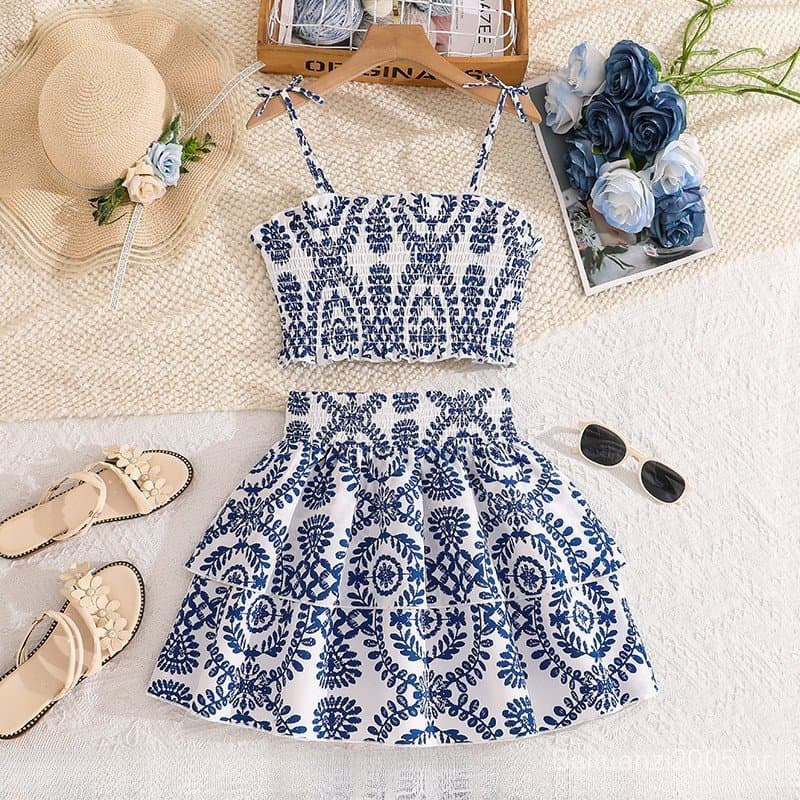Conjunto de moda de verão adequado para meninas de 8 a 12 anos, incluindo uma regata estampada e uma saia com babados GO