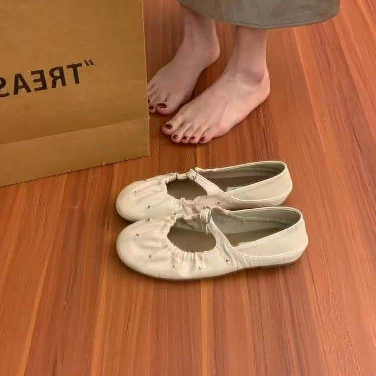 Sapatos femininos de salto baixo, bico redondo, sola macia, estilo Mary Jane.