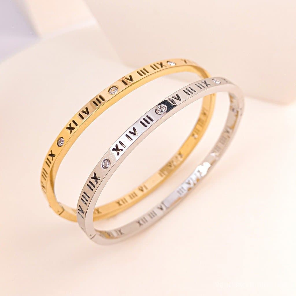 Pulseira de fonte romana para mulheres Pulseira moderna de aço inoxidável 18K que não desbota