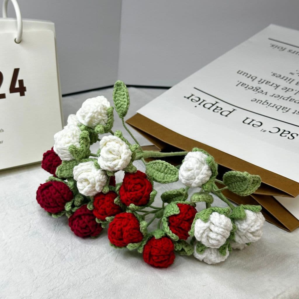 Flores artificiais Flores de lã rosa com múltiplas cabeças Flores de malha acabadas Flores artificiais de crochê feitas