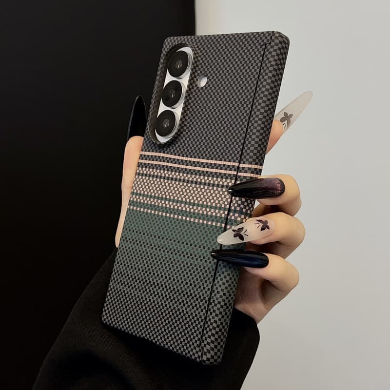 Capa de telefone Samsung Z Fold7 Novo estilo padrão de fibra de carbono Z Fold7 com eixo Central magnético resistente