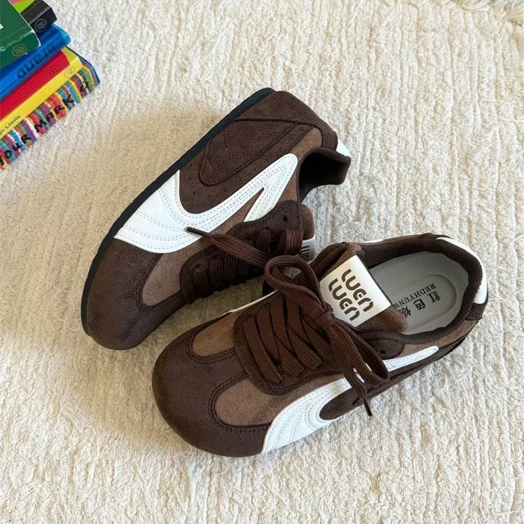 Venda quente estilo Hong Kong preto nicho Design sentido Moral sapatos de treinamento feminino 2025 outono All-match esp
