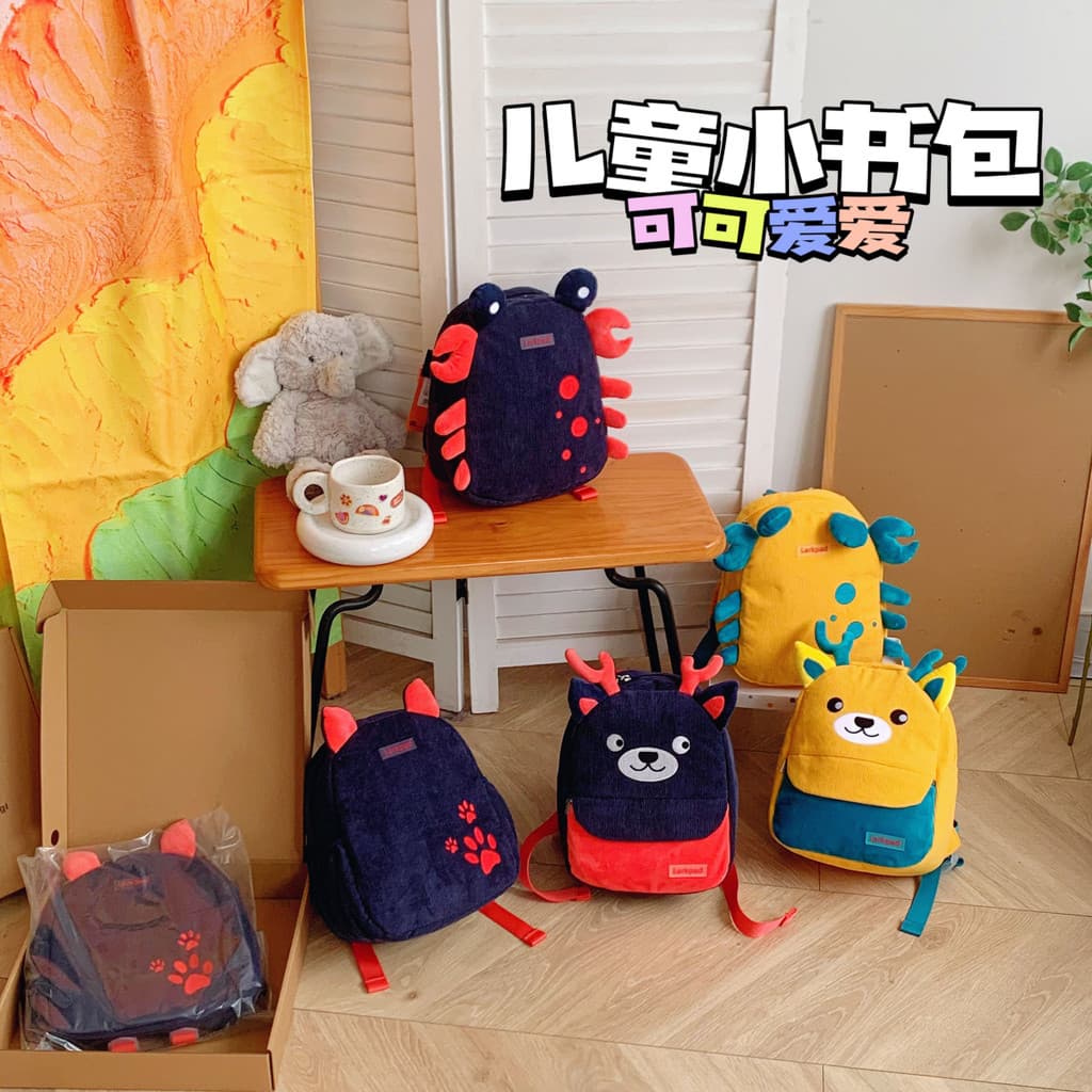 Mochila de veludo leve para fritar desenho animado mochila infantil 21 * 11 * 26 cm