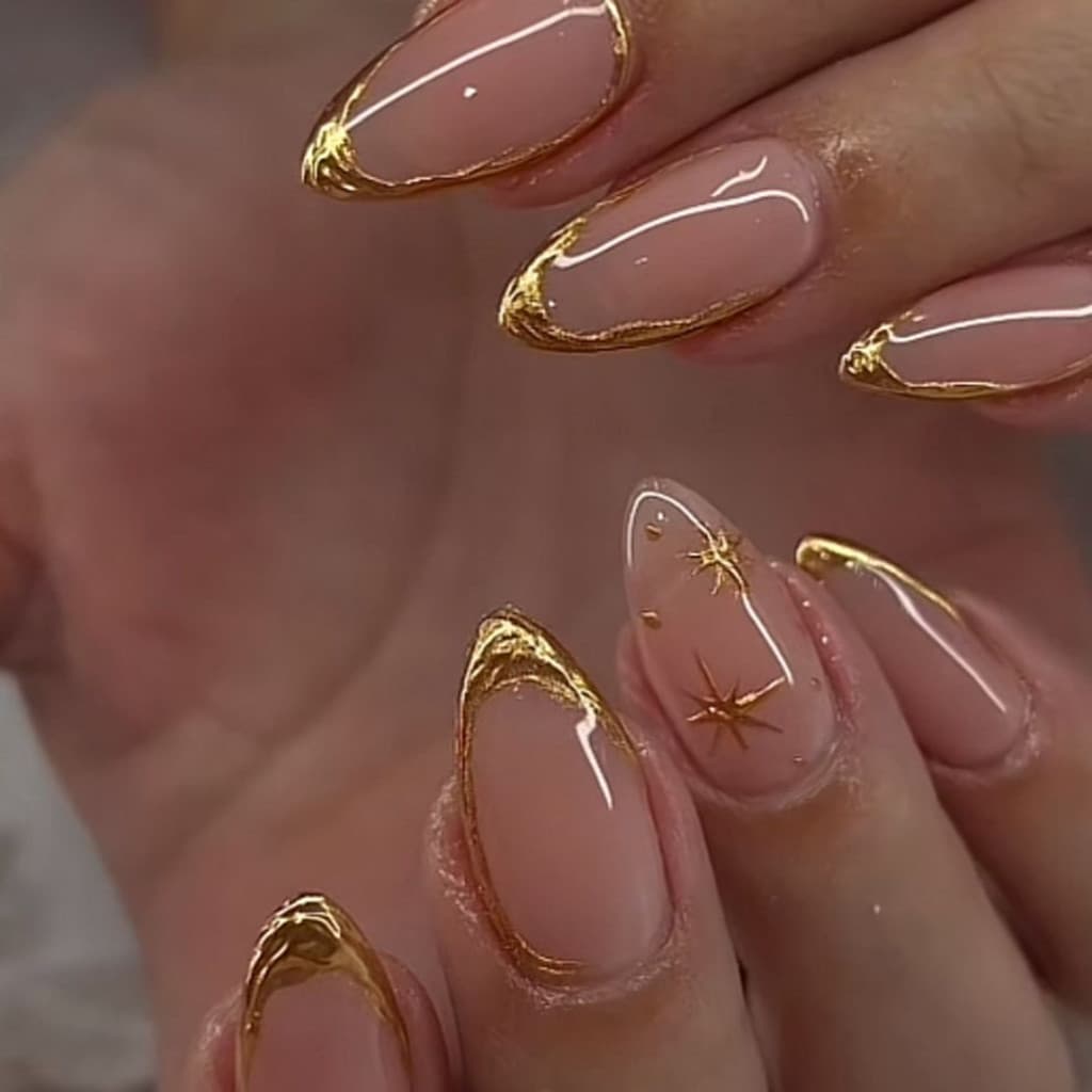 Unhas vestíveis douradas 3D, unhas curtas de amêndoa, Manicure, unhas falsas prensadas