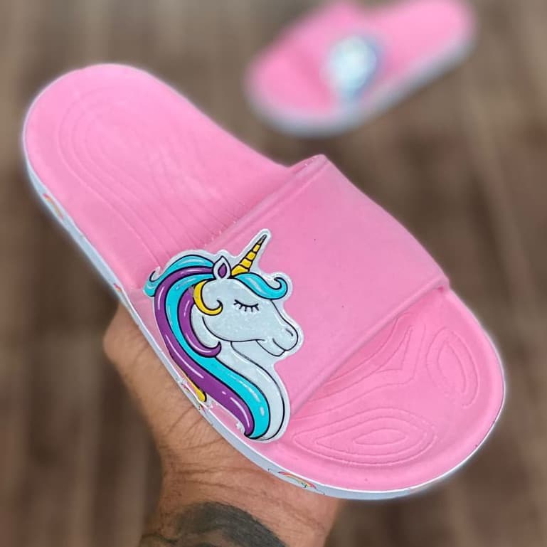 Chinelo Slide Nuvem Nº 25  Ao33 Sandália Unicórnio