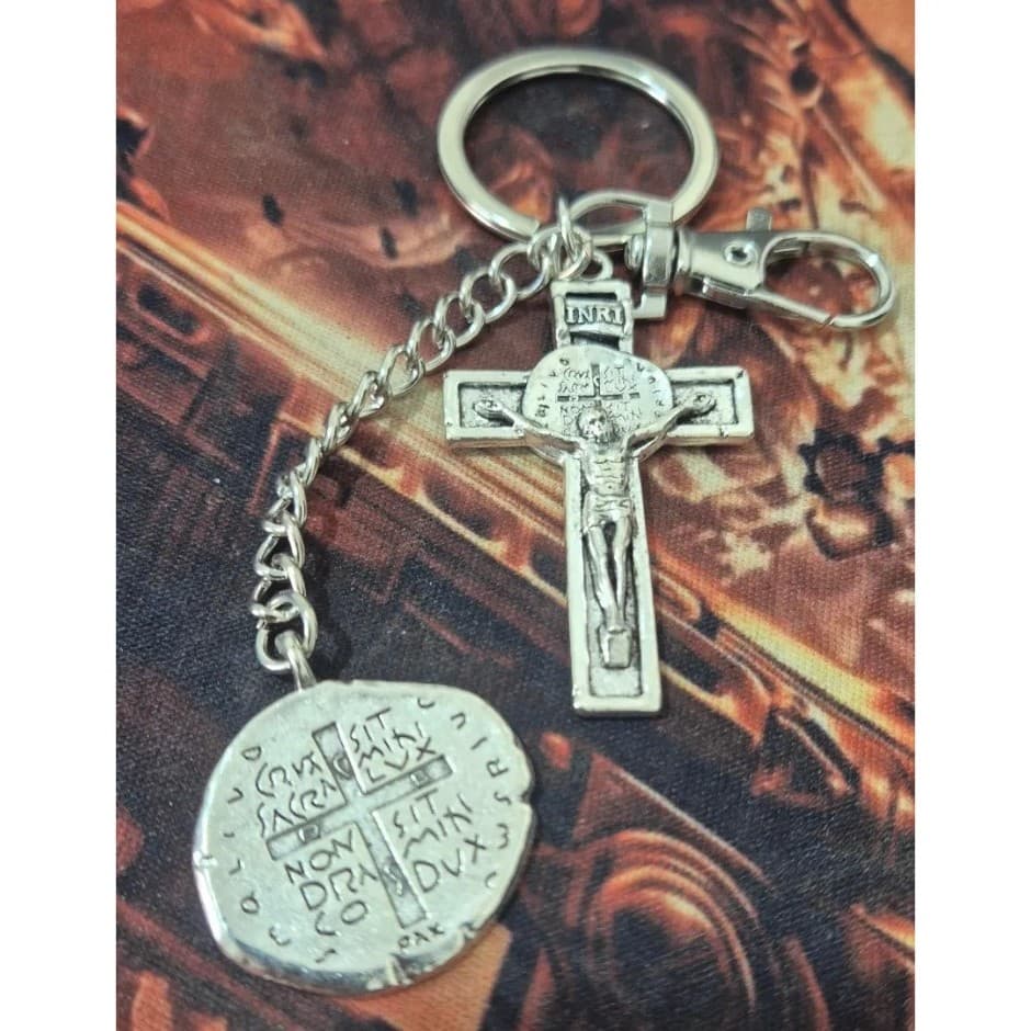 Chaveiro Mosquetão Medalha De São Bento Crucifixo Jesus