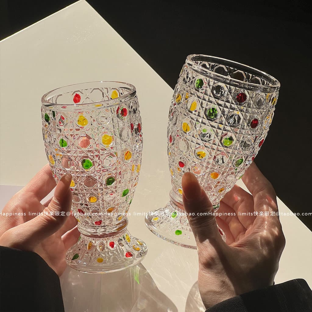 Copo de Vidro Colorido com Pontinhos Estilo Ins 250ml – Para Sucos, Refrigerantes, Cerveja e Bebidas Geladas