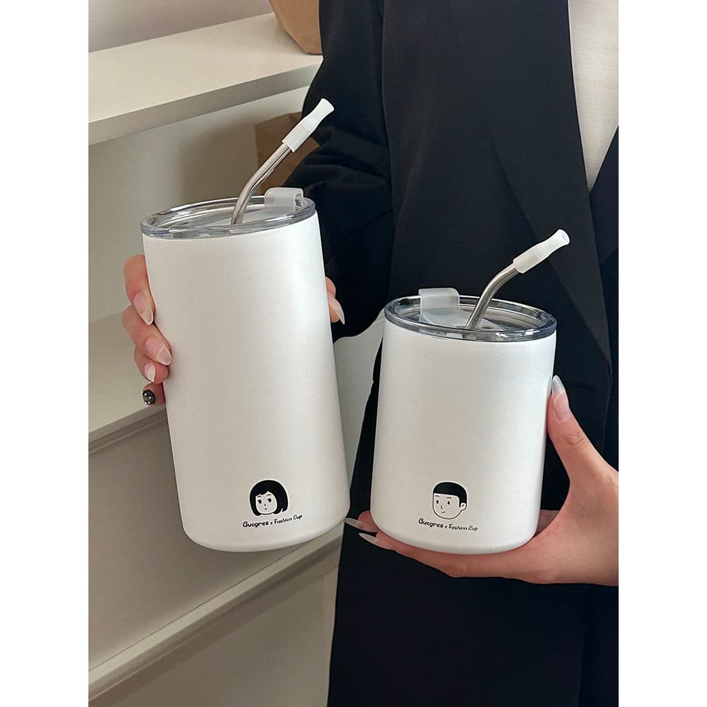 Copo térmico feminino 2026 novo estilo copo de água doméstico xícara de café escritório copo de palha casal estudante do