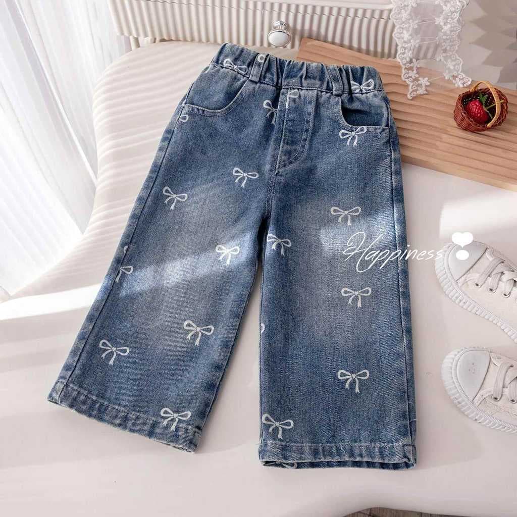 Calça feminina de pernas largas na moda