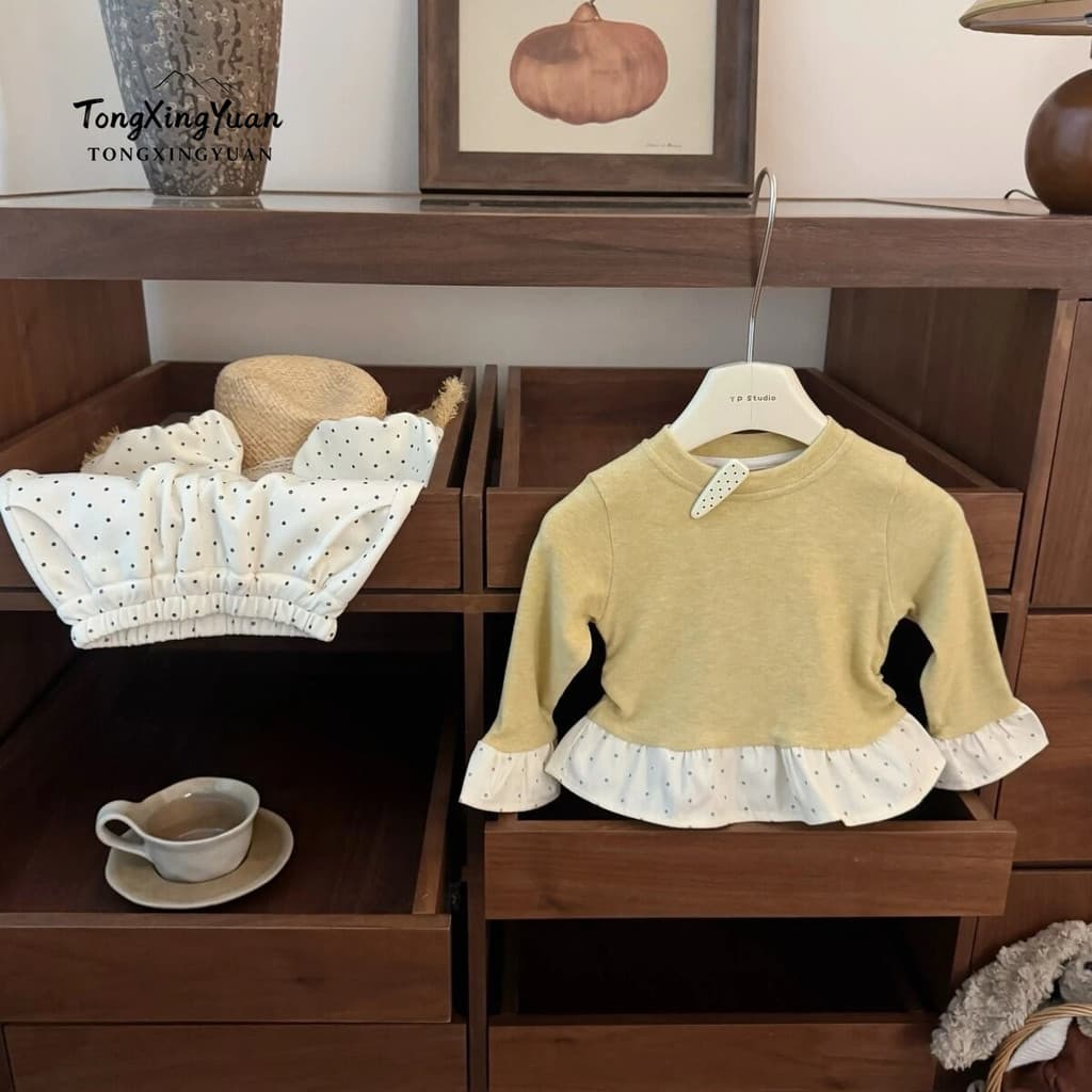 Outono novo estilo meninas creme queijo estilo jardim de infância usar calças de bolinhas costura camiseta conjunto Desi