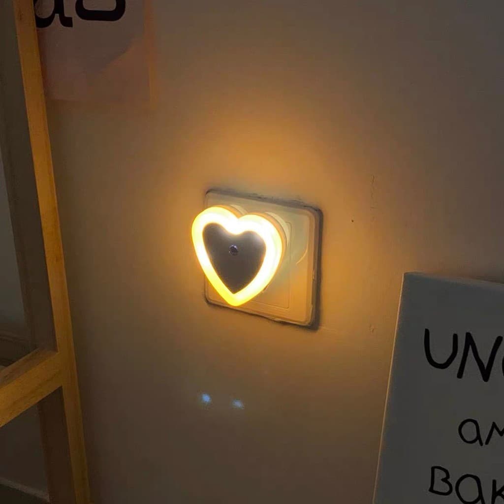 Adoro Luz Noturna Com Quente , Lâmpada De Indução Controle De Inteligente , Ilumina Automaticamente Quando Fica Escuro .