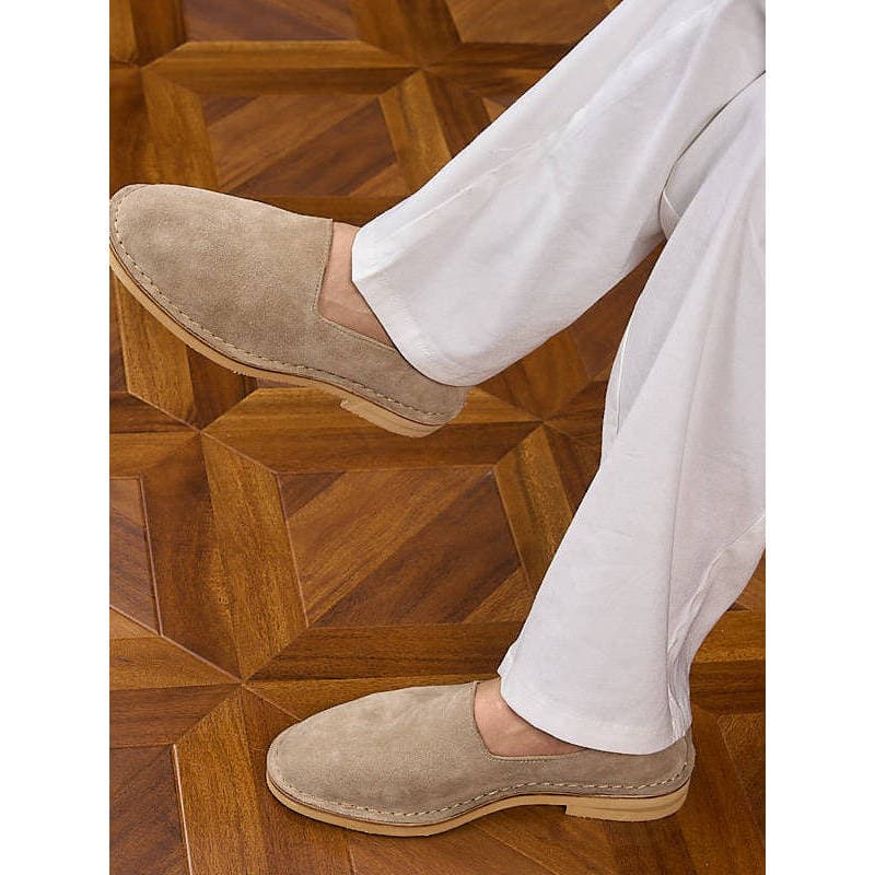Rico na moda sapatos estilo Retro camurça couro ervilhas sapatos masculinos deslizamento em mocassins preguiçosos respir