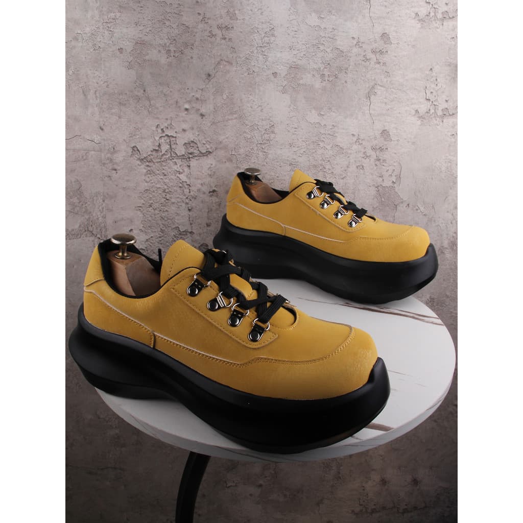Primavera Street Wear amarelo sapatos masculinos de sola grossa rendas aumentando sapatos casuais All-Match nicho moda n