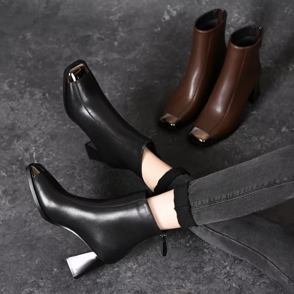 Botas de Cano Curto Femininas com Bico Quadrado Metálico, Novidade 2025, Estilo Vintage Simples, Zíper Traseiro, Salto G