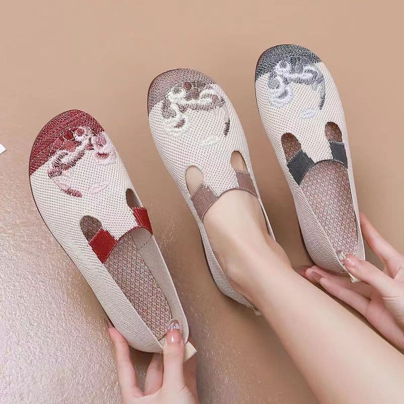 2026 velho Beibei sapatos de pano senhoras respirável sola macia Casual deslizamento-On antiderrapante bordado dedo do p