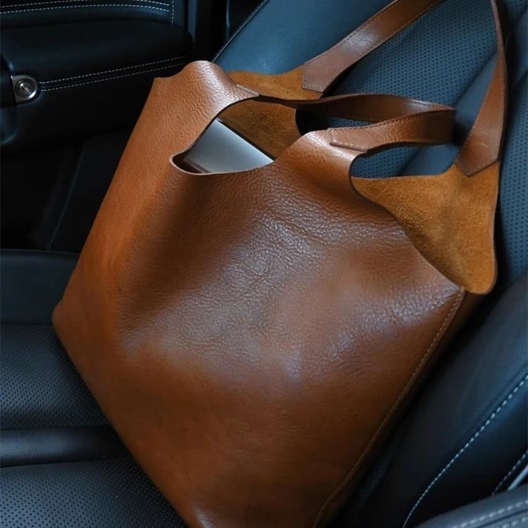 High-End couro macio grande capacidade sacola luz luxo nicho portátil bolsa de ombro All-Match Commuter axilas saco femi