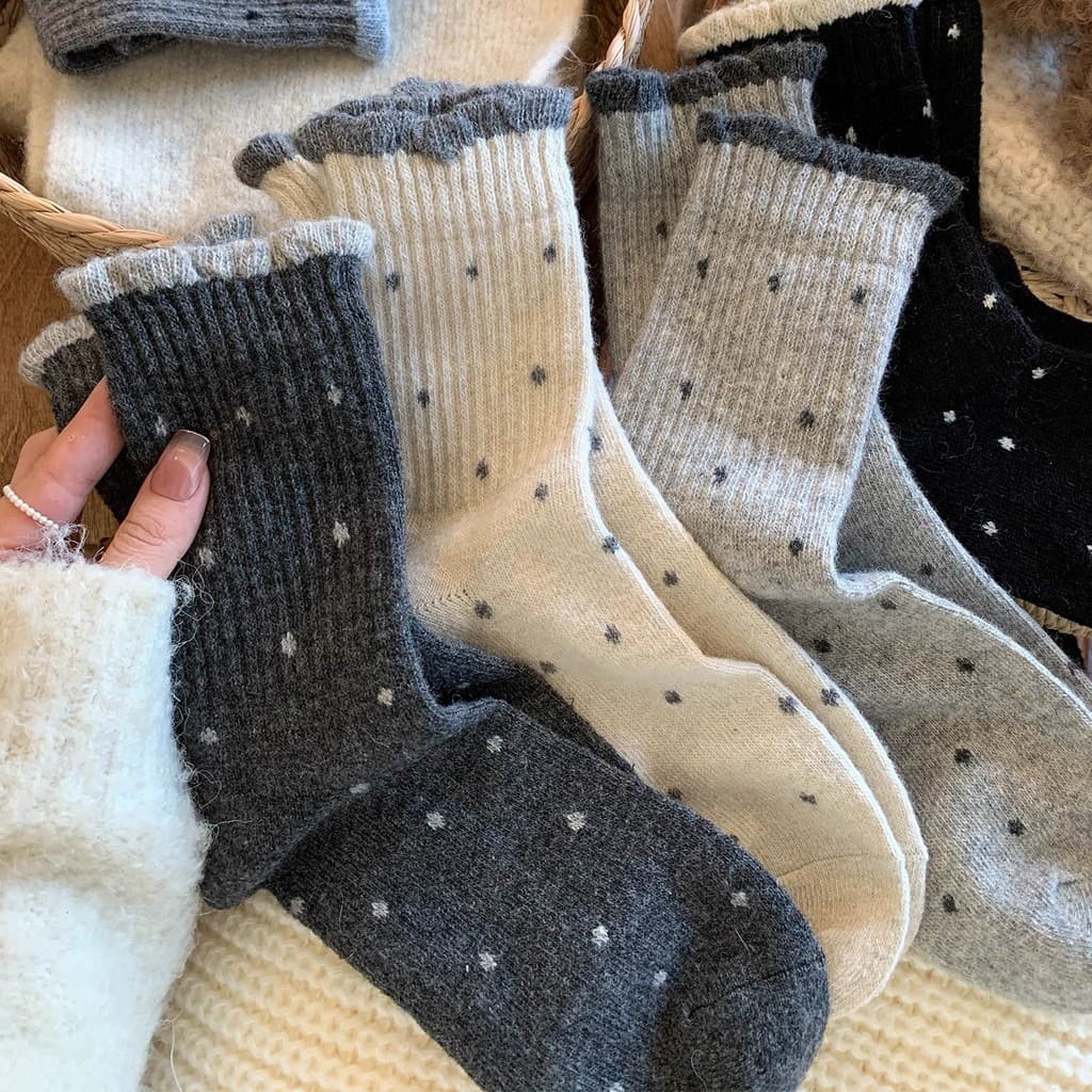 Meias femininas de bolinhas, meias cano médio, estilo cinza quente, meias de pilha da moda, meias de inverno combinadas