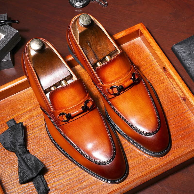 Mocassins britânicos masculinos de couro genuíno marrom High-End 2026 novo estilo sapatos masculinos deslizamento em sap