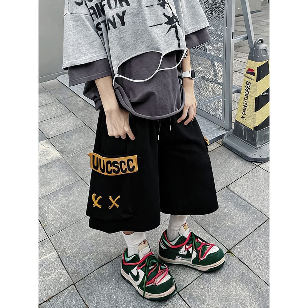 UUCSCC Hip-Hop Street Wear Calças cortadas vintage com vários bolsos, soltas, pernas largas, retas, cinco-