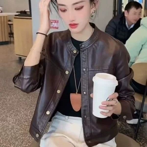 2026 primavera outono feminino curto topo roupas de motocicleta mais magro olhar elegante All-Match jaqueta de couro de