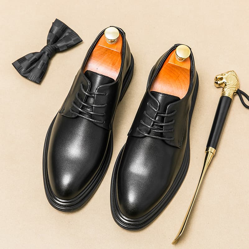 Sapatos de couro preto masculino estilo britânico negócios Formal Wear Casual aumento interno sapatos de noivo de casame