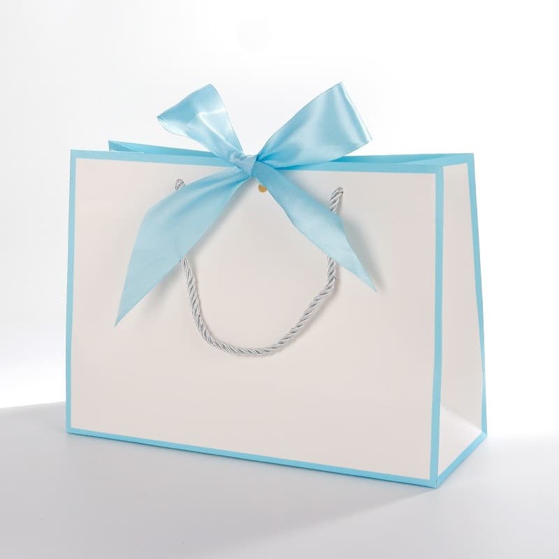 Saco De Presente De Papel De 5 Pces Com Alça , Embalagem Padrão De Linha Azul De Base Branca Para O Feriado Brithday