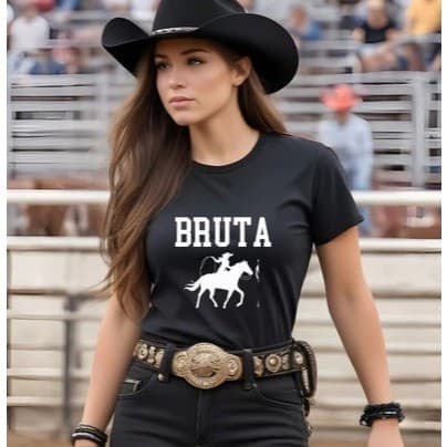Camiseta Feminina Algodão TXFarm Boiadeira Bruta Rodeio Festa Do Peão Cowgirl