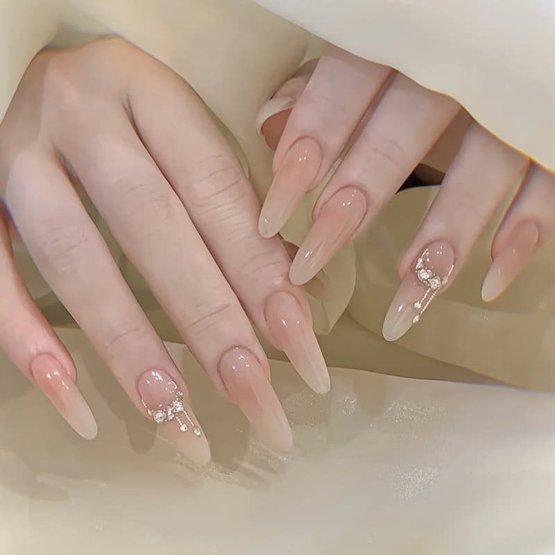 Unhas Postiças Populares: Unhas Postiças de Alta Qualidade, Peças de Arte em Unhas Feitas à Mão, Adesivos de Unhas com C