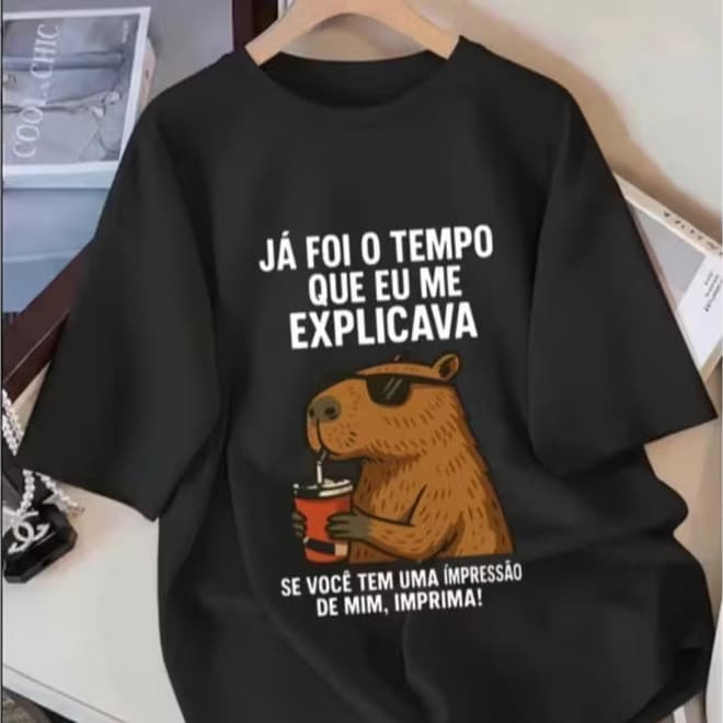 Camisa Blusa Estilosa com Estampa de Capivara "Zero Explanations" Camiseta Capivara 100% algodão