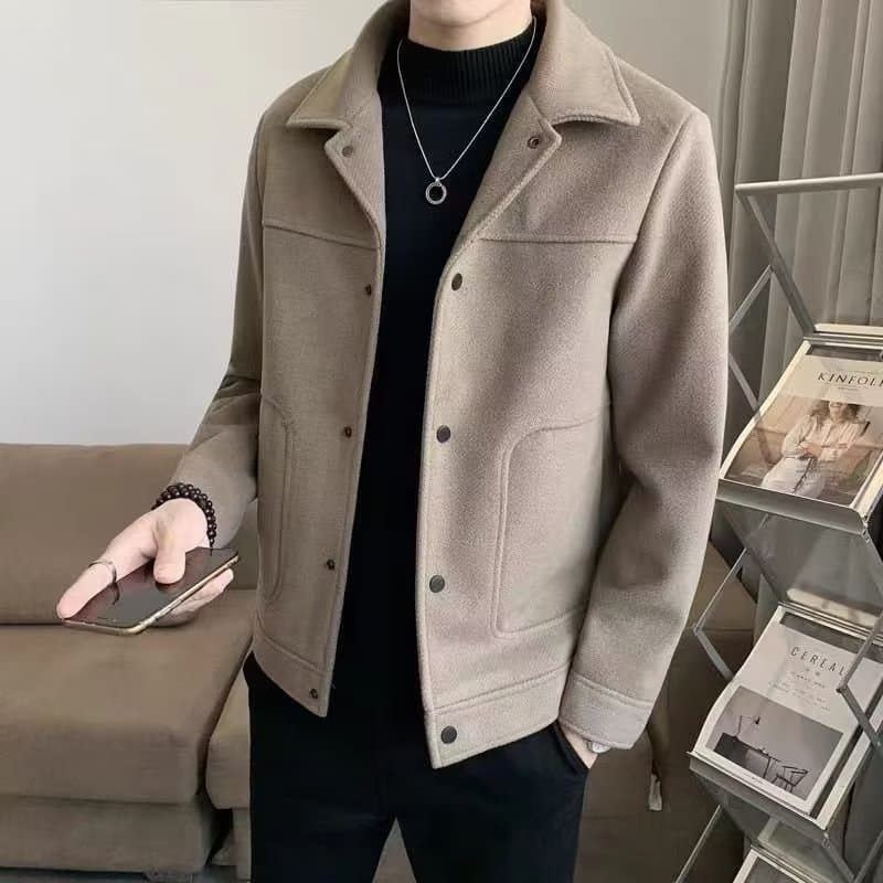 Casaco masculino de lã, estilo americano simples, curto, casual, moderno, de inverno, com gola e fecho de botão único.