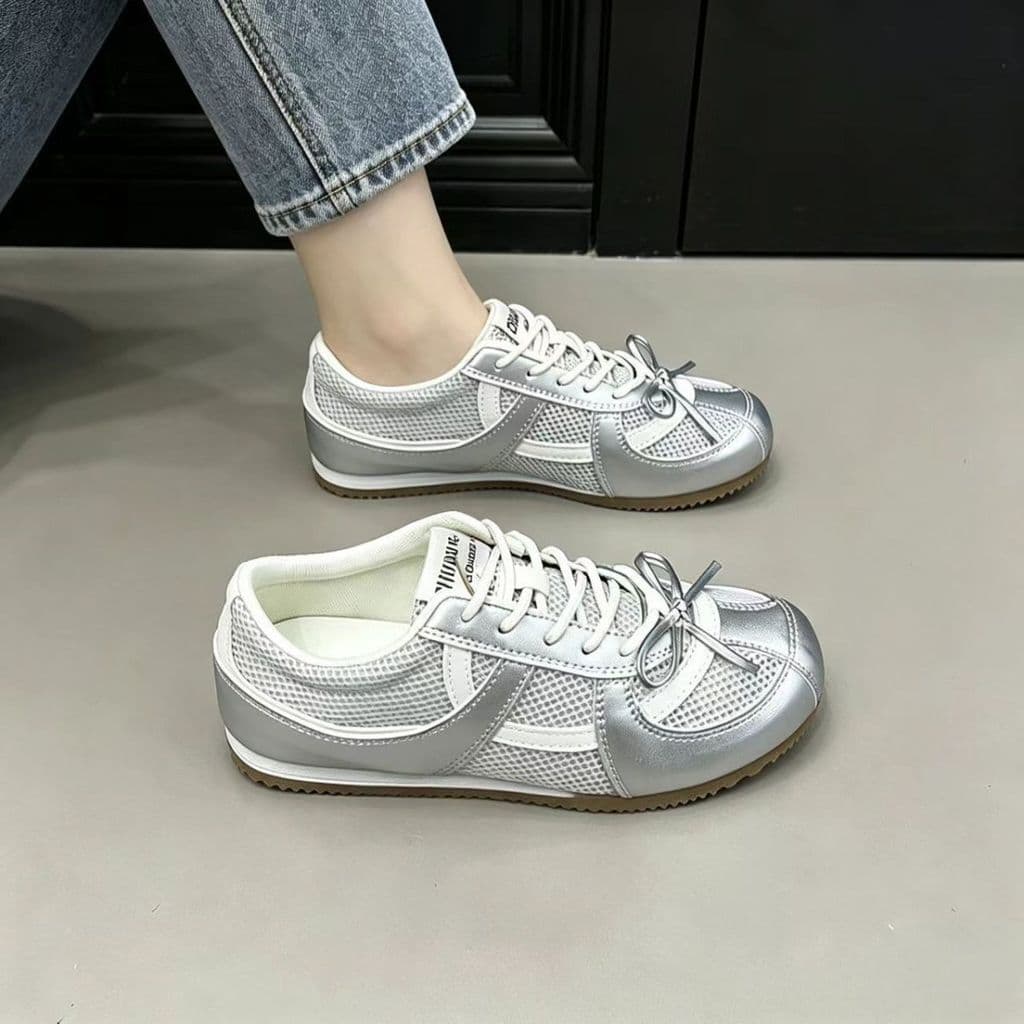 Sapatos de treinamento alemão feminino sapatos esportivos casuais estilo balé feminino 2026 moda tênis prata Retro malha