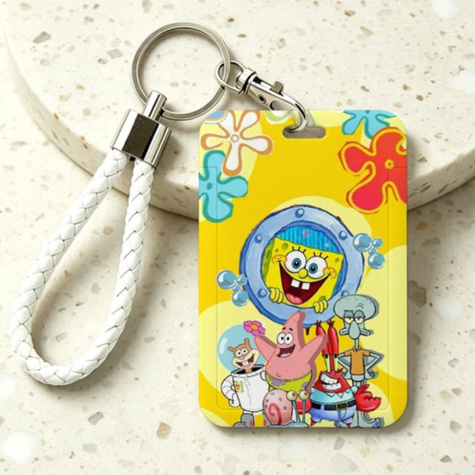 Vários modelos disponíveis  Porta-crachás com personagens de desenho animado fofos  Ideal para ônibus e metrô